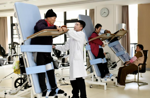 东安动力：一季度共获取13家企业的31项新市场《定点协议》