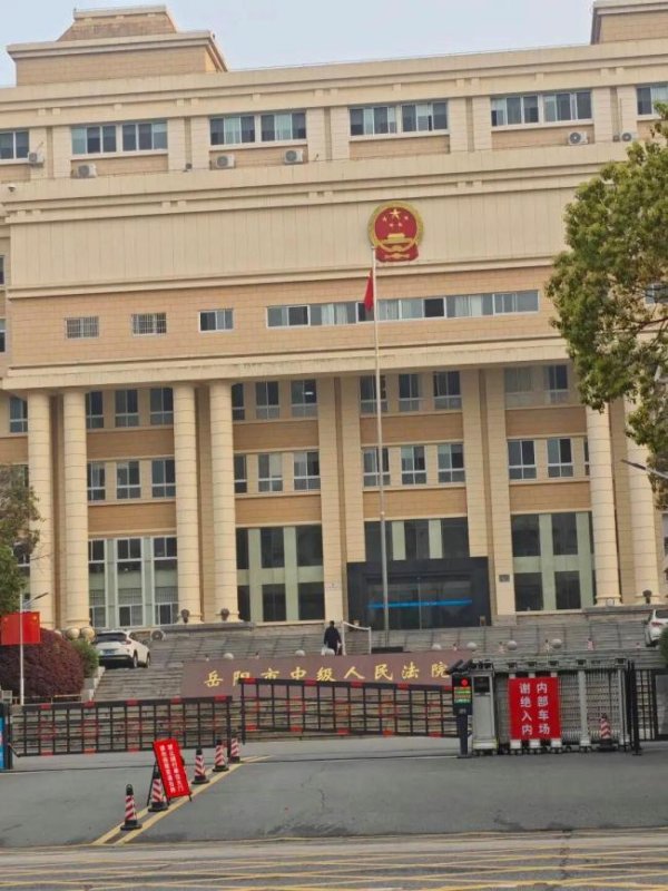 被发小枪杀男子家属发声 希望严惩凶手