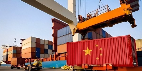 终于不嘴硬了? 美媒开始承认: 美国GDP落后中国成第二大经济体